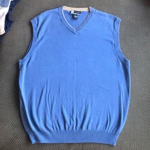 Gently worn. Men’s blue sweater vest. Size XL.
